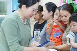 Trẻ em hạnh ph&uacute;c, an to&agrave;n, vững bước trong kỷ nguy&ecirc;n số