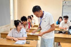 Hà Nội huy động gần 2.300 cán bộ, giáo viên tham gia chấm thi lớp 10