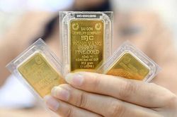 Giá vàng trong nước đi ngược giá thế giới
