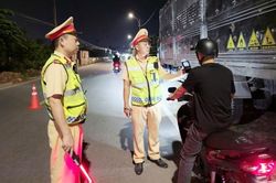 Mỗi biên bản xử phạt vi phạm giao thông là một lời cảnh tỉnh