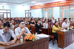 Hội Nông dân tỉnh tập huấn nâng cao năng lực quản lý kinh tế tập thể tại xã Vạn Thắng
