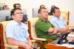 Tăng cường theo dõi, đôn đốc, hướng dẫn cập nhật dữ liệu lên IOC Khánh Hòa