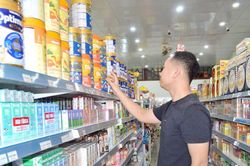 Điểm 'chững' thương mại, dịch vụ ở Tây Lâm Đồng