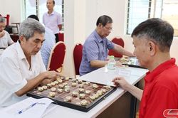 Để người cao tuổi sống vui, sống khỏe