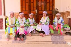 Gìn giữ trang phục truyền thống của phụ nữ dân tộc Mông