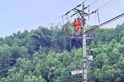 Điện về thắp sáng vùng cao