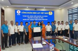Công đoàn Điện lực Việt Nam động viên người lao động Truyền tải điện Hà Tĩnh nhân Tháng Công nhân năm 2026