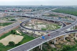 Gấp rút tháo gỡ các khó khăn, xử lý điểm xung đột để khai thác toàn bộ nút giao Long Thành
