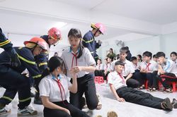 Lâm Đồng: Ra mắt Trung tâm Giáo dục cộng đồng về phòng chống cháy rừng và cứu hộ cứu nạn