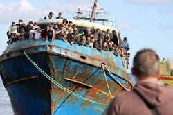 EU đạt thỏa thuận cứng rắn nhất lịch sử về người di cư