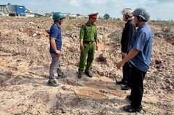 Hai công ty thi công dự án đường nghìn tỷ đổ 'bậy' chất thải xây dựng
