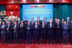 Siết chặt 'gọng kìm' tấn công tội phạm ma túy xuyên biên giới