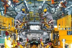 PMI tháng 5 bất ngờ tăng lên 52,8 điểm
