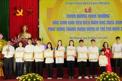 Xã Đan Phượng tuyên dương học sinh giỏi tiêu biểu