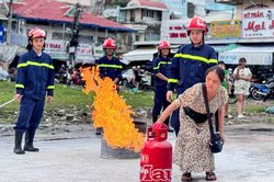 Xã Đầm Dơi tập huấn kỹ năng phòng cháy, chữa cháy