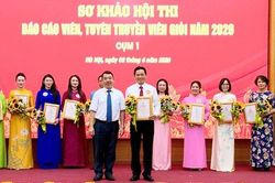 11 thí sinh tranh tài tại sơ khảo Hội thi Báo cáo viên giỏi cấp thành phố cụm 1