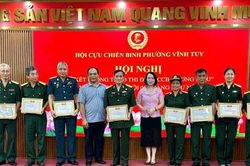 Cựu chiến binh phường Vĩnh Tuy thi đua gương mẫu, góp sức xây dựng địa phương