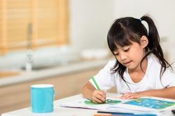 Không cần học thêm nhiều, trẻ vẫn có thể trở thành học sinh giỏi nếu duy trì 3 thói quen này