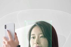 Đổi điện thoại, người d&ugrave;ng phải x&aacute;c thực khu&ocirc;n mặt