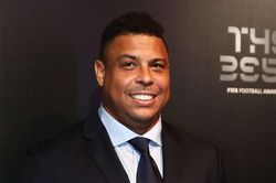 Điều khiến Ronaldo Brazil khác Messi và CR7
