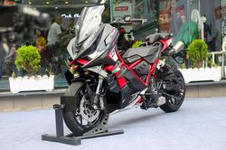 Cận cảnh Italjet Dragster 700 Twin - môtô dáng xe tay ga giá 428 triệu
