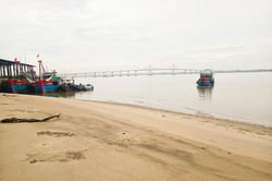 H&agrave; Tĩnh: Nghịch l&yacute; cảng c&aacute; hiện đại, t&agrave;u vẫn phải canh thủy triều