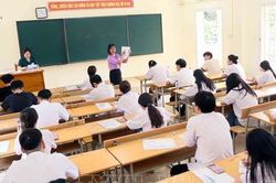 Bộ trưởng Ho&agrave;ng Minh Sơn: Mang điện thoại v&agrave;o ph&ograve;ng thi c&oacute; thể để lại hậu quả rất lớn