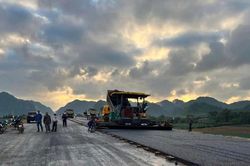 12 bộ, cơ quan Trung ương và 12 địa phương chưa phân bổ chi tiết vốn đầu tư công