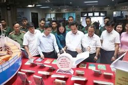 Bắc Ninh: Khai mạc trưng bày tư liệu chuyên đề 'Hồ Chí Minh - Cuộc hành trình của thời đại'