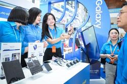 T&ocirc;n vinh tr&iacute; tuệ, bản lĩnh v&agrave; đ&oacute;ng g&oacute;p của giai cấp c&ocirc;ng nh&acirc;n Việt Nam