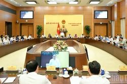 Công bố nghị quyết của Ủy ban Thường vụ Quốc hội khóa XVI
