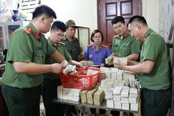 Hàng tỉ tiền công đức tại đền Kỳ Cùng đã bị 'ăn chặn' như thế nào ?