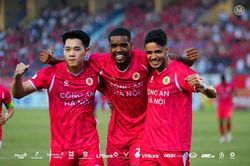 Alan Grafite: 'S&aacute;t thủ' của C&ocirc;ng an H&agrave; Nội tiến gần c&uacute; đ&uacute;p danh hiệu Vua ph&aacute; lưới V-League