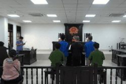 Tuyên án nhóm bán 'cỏ Mỹ' qua mạng xã hội