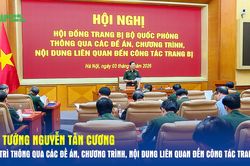 Đại tướng Nguyễn T&acirc;n Cương chủ tr&igrave; th&ocirc;ng qua c&aacute;c đề &aacute;n, chương tr&igrave;nh, nội dung li&ecirc;n quan đến c&ocirc;ng t&aacute;c trang bị