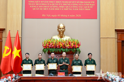 Ph&aacute;t huy mạnh mẽ gi&aacute; trị lịch sử qu&acirc;n sự trong Bộ đội Bi&ecirc;n ph&ograve;ng