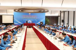 Chăm lo, bảo vệ quyền v&agrave; lợi &iacute;ch hợp ph&aacute;p, ch&iacute;nh đ&aacute;ng của đo&agrave;n vi&ecirc;n, người lao động