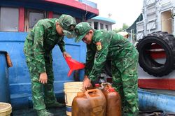 Điều tra làm rõ vụ vận chuyển 7.000 lít dầu DO không rõ nguồn gốc