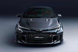 [GALLERY] Toyota ra mắt Corolla 2027 hiệu năng cao, giá khoảng 1,5 tỷ đồng