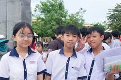 Hàng chục nghìn thí sinh An Giang hoàn thành chặng đua trong Kỳ thi tuyển sinh lớp 10