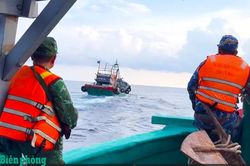 Không để hình thành 'điểm nóng' buôn lậu trên khu vực biên giới biển Cà Mau