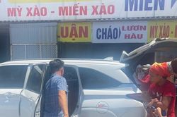 Tin mới về người mẹ địu con, đẩy xe nôi xuyên Việt dưới nắng nóng 40 độ C