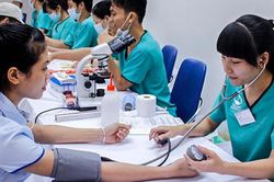 TP.HCM đẩy mạnh tuy&ecirc;n truyền chương tr&igrave;nh kh&aacute;m sức khỏe miễn ph&iacute; cho người d&acirc;n từ năm 2026