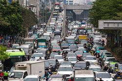 Thu phí ô tô, xe máy vào nội đô: Hà Nội đã thực sự sẵn sàng?