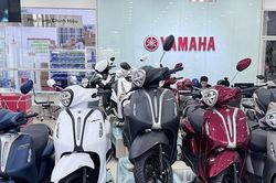 Sức mua chậm, giá xe máy xăng giảm sâu, xe tay ga 'hot' hạ 5 triệu đồng