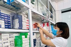 Người bệnh, bác sỹ mong mỏi thuốc mới sớm được bảo hiểm y tế chi trả