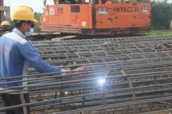 Vốn đầu tư thực hiện từ nguồn ngân sách và FDI duy trì đà tăng trưởng tích cực