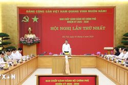 Thủ tướng chủ tr&igrave; Hội nghị lần thứ nhất Ban Chấp h&agrave;nh Đảng bộ Ch&iacute;nh phủ