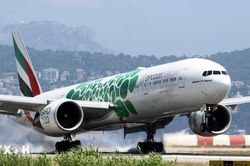 Emirates cắt giảm gần nửa triệu ghế bay trong tháng Sáu