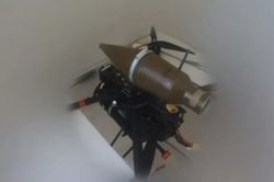 Sự khác biệt giữa drone mang chất nổ và UAV là gì?